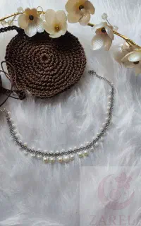 اکسسوری دستساز مرواریدی