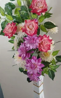 گلدان بلندباگل