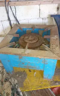 اجاق گاز قدیمی محکم بزرگ