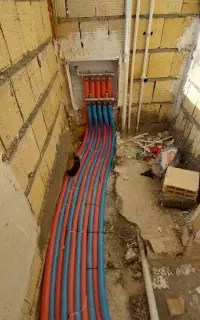 لوله کشی آب وفاضلاب وگرمایش از کف
