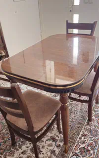 میز۴نفره