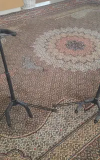 پایه نگه دارنده گیتار