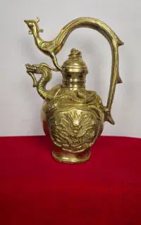 مجسمه برنز آبریز طرح دسته طاووس برنزی