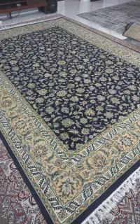 فرش ۹ متری ۷۰۰ شانه طرح افشان سالم و مرتب