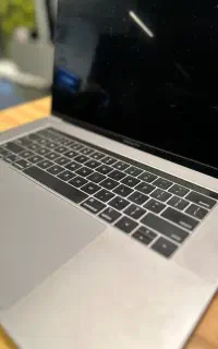 MACBOOK مکبوک اپل 2019 A1990 / 4 گیگ گرافیک
