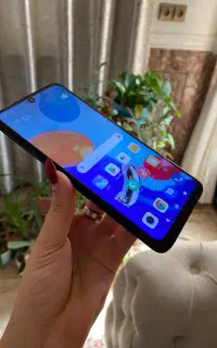 گوشی Note11حافظه 128gبا انتقال مالکیت و کارتون