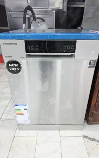 ماشین ظرفشویی 18 نفره هاردستون ایتالیایی در حد نو