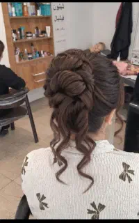 انجام خدمات آرایشگری