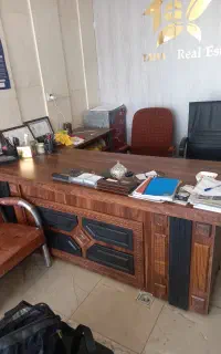 میز بزرگ مدیریتی