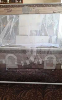 تخت نوزادی