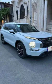 میتسوبیشی اوتلندر ۲۰۲۳ H LINE ژاپن آگهی شخصی