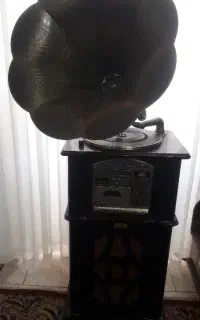 گرامافون صوتی و تصویری