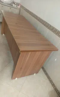 میز کارمندی در حد
