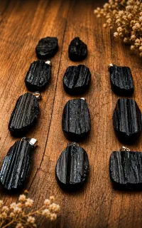اکسسوری سنگ تورمالین با خواص درمانی