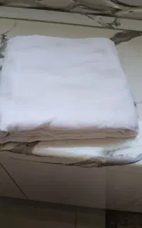 تعدای پارچه سفید فروشی