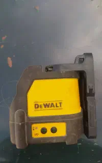 تراز لیزری DEWALT