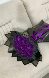 دسته گل بنفش فول شاین دار