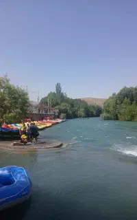 قایق سواری رفتینگ اب بازی سکو پرش