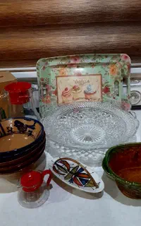 تعدادی ظروف