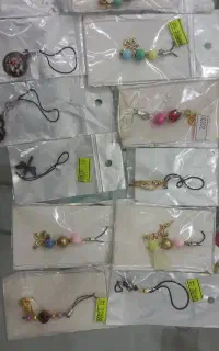 آویز موبایل ، بند شارژ و جاسویجی