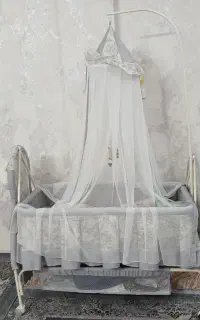 گهواره کنارمادر