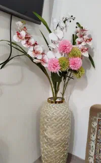 گل و گلدان