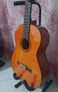 گیتار C70 اندونزی به همراه کیس