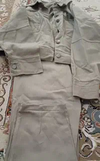 کاپشن  ۱۵۰۰ وکت وشلوار۱۵۰۰  وشلوار مشکی ۷۰۰ نو