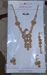 جواهرات رنگ ثابت