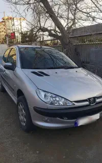 پژو اتوماتیک ۲۰۶ SD تمیز فقط لبه در راننده رنگ شده