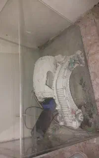 اکواریم با تمامی لوازم شیشه خم