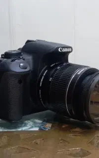 دوربین D700