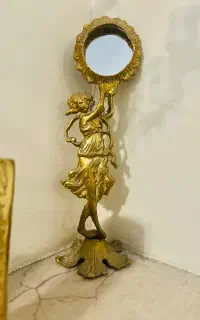 مجسمه برنجی