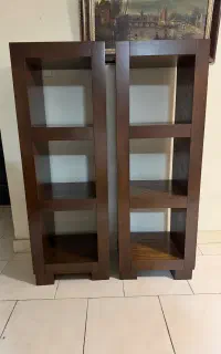 کتابخانه و بوفه ی چوبکده