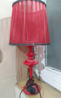 آواژور قرمز رنگ درحد نو