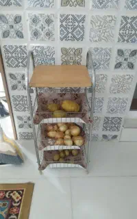 سبدسیب زمینی پیاز