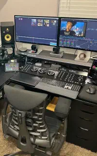 ادمینموگرافیست ادیتورویدئوهوش مصنوعی طراح سایتUIUX