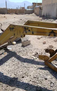 تراکتور. انواع مختلف بیل برا ۲۸۵تک و ۴۷۵تک و جفت