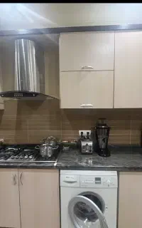 کابینت دست دوم در حد نو به همراه گاز و هود و سینک