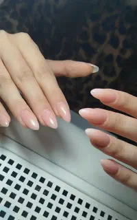 انجام تمامی خدمات ناخن با بهترین متریال