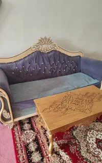 مبل راحتی و جلو مبلی