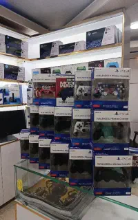دسته و پایه شارژر PS4/PS5