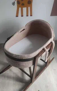 کریرنوزاد( گهواره) بافتنی مدل نیمه سایه در حد نو