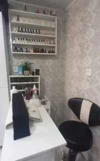 لوازم کاشت ناخن همراه میزو صندلی