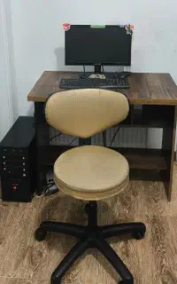 میز تحریر همراه صندلی