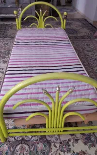 دو کمد دیواری/تخت یک نفره با تشک