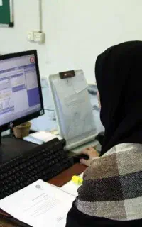 استخدام خانم آشنا به کارهای کافی نت و کامپیوتر