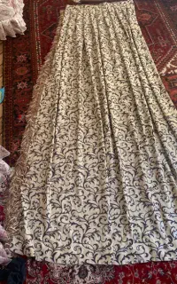 ۴ عدد دکور پرده سالم و نو برای دو پنجره