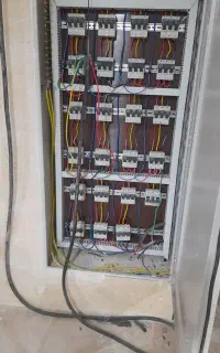 برقکار ساختمانی  وصنعتی