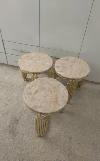 میز عسلی فلزی طلایی